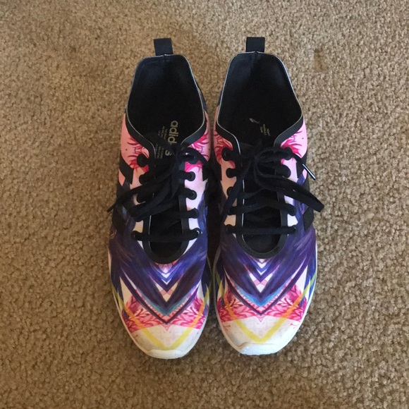 Women’s Adidas Sneakers - Picture 2 of 3